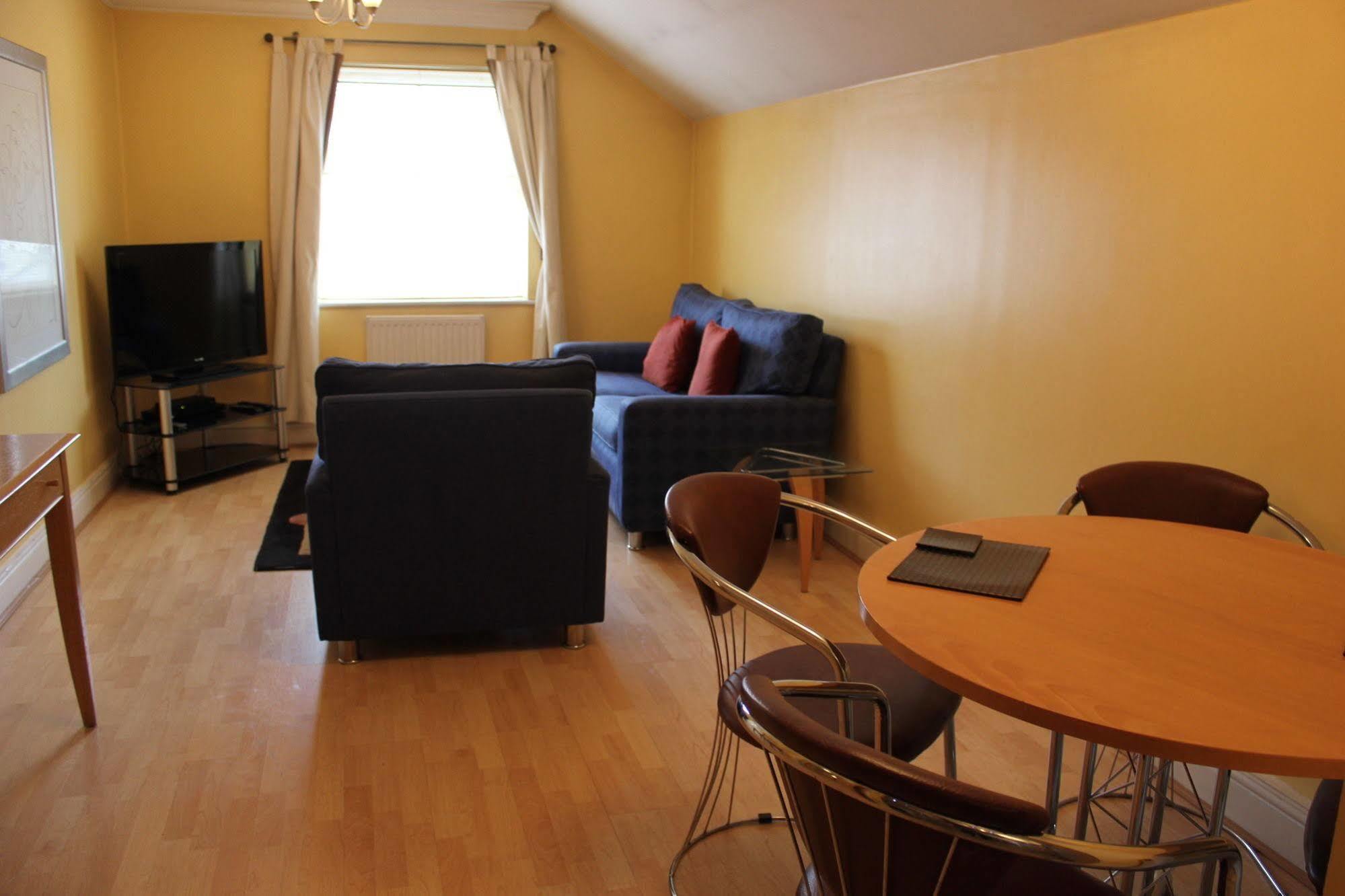 Aparthotel Stanshawe Court Reading Esterno foto