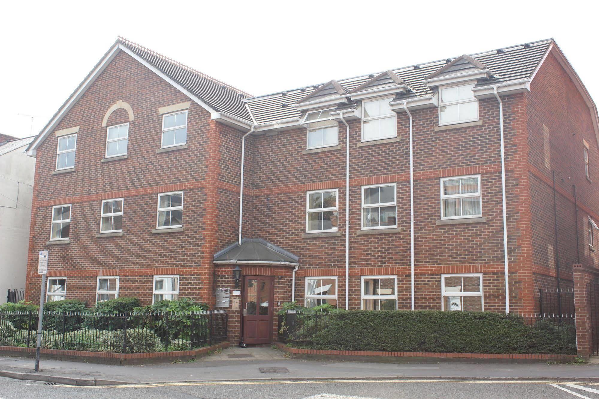 Aparthotel Stanshawe Court Reading Esterno foto